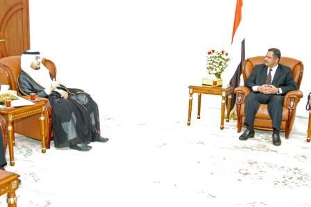 رئيس الوزراء لدى لقائه رئيس مجلس إدارة شركة طيران السعيدة  أمس