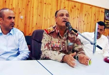 وزير الدفاع ومحافظ أبين في اللقاء الموسع أمس