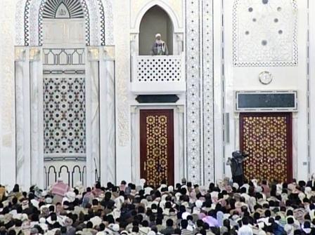 خطباء الجمعة يشيدون بدعوة رئيس الجمهورية إلى الحوار