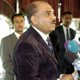 الناطق الرسمي للحكومة في مؤتمره الصحفي أمس