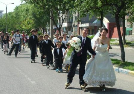 حفلة زفاف بأحذية التزلج