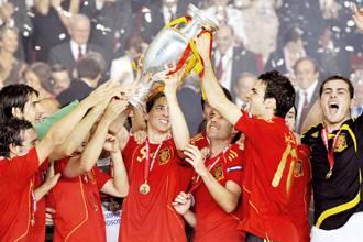 المنتخب الإسباني تُوّج بآخر ألقاب البطولة عام 2008