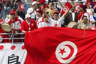 الجماهير التونسية تمني النفس بالعودة إلى منصات التتويج الإفريقية