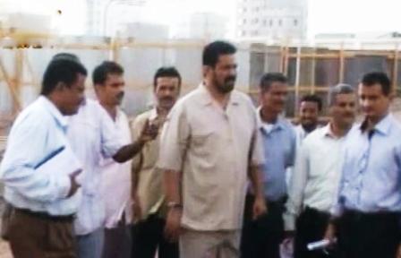 الجفري لدى تفقده أحد مشاريع مديرية المنصورة في عدن