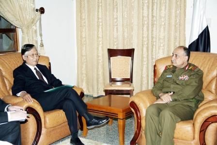 وزير الدفاع يلتقي السفير اليابان
