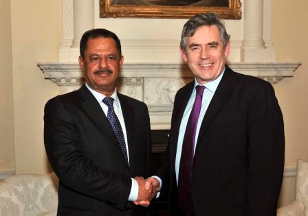 د. مجور خلال لقائه نظيره البريطاني براون