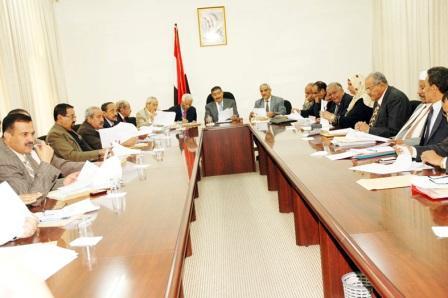 عبرالعزيز عبدالغني يترأس اجتماع لجنة الشورى التحضيرية