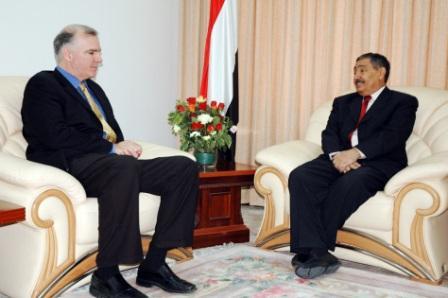 رئيس مجلس الشورى يستقبل مدير المعهد الديمقراطي الأمريكي