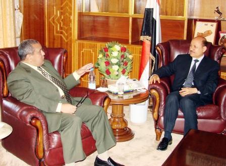 .. ويلتقي السفير المصري