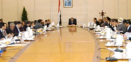 مجلس الوزراء في اجتماعه الأسبوعي أمس برئاسة الدكتور علي محمد مجور