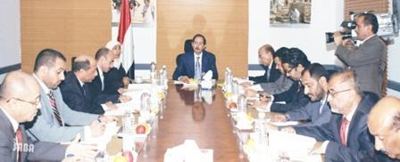 الأرحبي لدى ترؤسه اللجنة العليا لتسيير مشروع الأشغال العامة