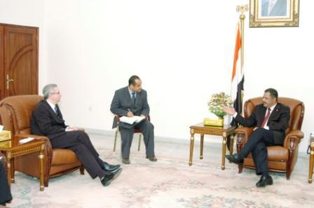 د. مجور يستقبل وزير الدولة للشؤون الخارجية البريطاني