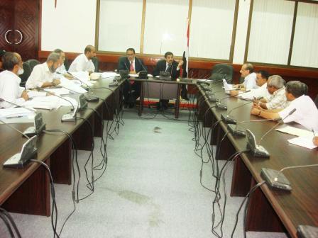 عبدالكريم شائف يترأس اجتماع لجنة المساكن المؤممة في عدن