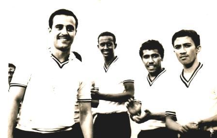 من اليمين لقمان سكر و ابوبكر طرموم و محمود علي  حسن وعلي محسن مريسي