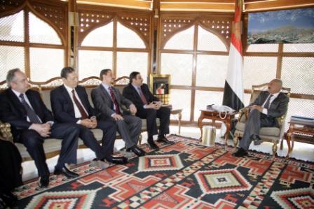 رئيس الجمهورية لدى استقباله لجنة البرلمان العربي أمس