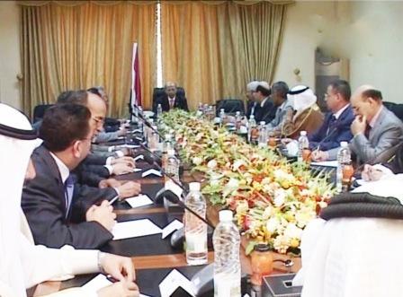 د. القربي خلال لقائه سفراء الدول العربية والإفريقية