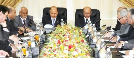 العليمي والقربي خلال لقائهما سفراء الدول الصديقة وممثل الأمم المتحدة ورئيس بعثة الاتحاد الأوروبي