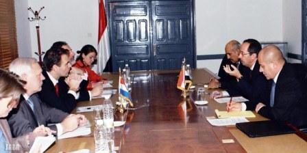 جلسة مباحثات رسمية بين اليمن وهولندا أمس