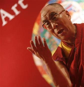 الدلاي لاما الزعيم الروحي للتبت في المنفى إثناء زيارته للهند يوم 10 يناير 2010