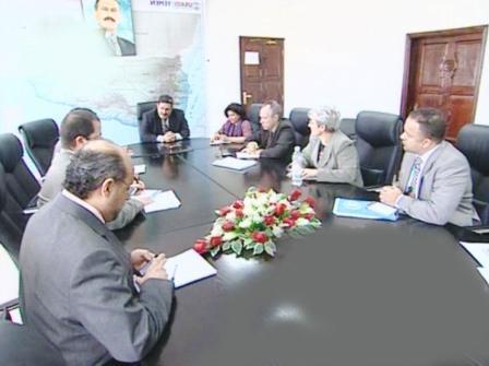 راصع يرأس اجتماع اللجنة الوزارية للإشراف على استقبال وإيواء النازحين من صعدة