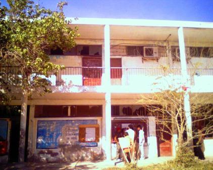 مبنى ثانوية الدكتور غانم من الداخل والحالة المزرية للمدرسة