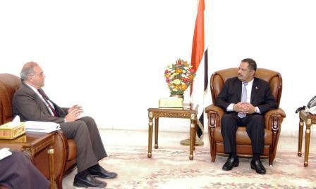 مجور لدى لقائه المدير الإقليمي لـ«الإيفاد»