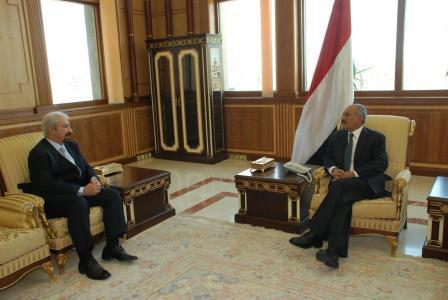 رئيس الجمهورية لدى استقباله سفير جمهورية العراق بصنعاء أمس