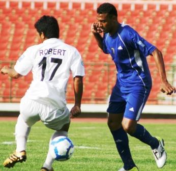 من مبارة الهلال وتشرشل