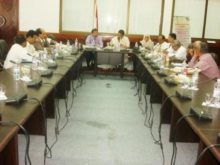 المجلس المحلي لمحافظة عدن في اجتماعه أمس