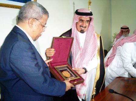 من وقائع تبادل الدروع بين الجامعتين