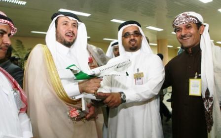 السعيدة تدشن رحلتها  إلى مدينة ابها السعودية