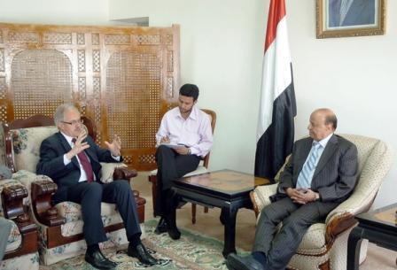 نائب الرئيس لدى لقائه عضو البرلمان الالماني
