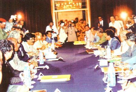 الرئيسان  علي عبدالله صالح وعلي سالم البيض يترأسان وفدي الشطرين 1987م