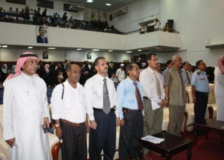 من حفل تكريم الدفعة التاسعة من خريجي قسم الصحافة والإعلام