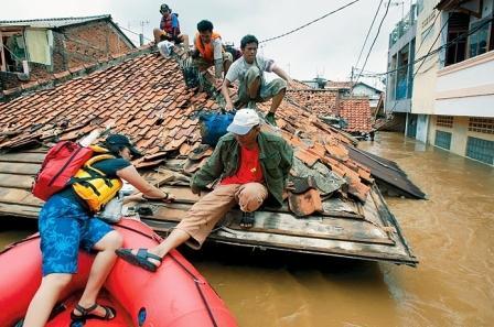 من ينقذ من ...؟!