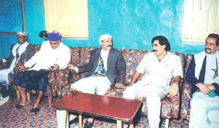 الرئيسان  علي عبدالله صالح وعلي سالم البيض في مكيراس 1990م