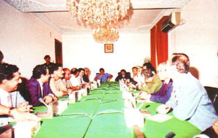الرئيسان علي عبدالله صالح وعلي سالم البيض  يترأسان اجتماع قمة صنعاء 1988م