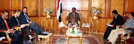 رئيس اللجنة العليا للانتخابات يلتقي وفد الاتحاد الأوروبي