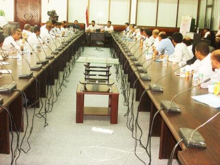 الجفري يترأس اجتماعاً لمديري المديريات والمستشفيات