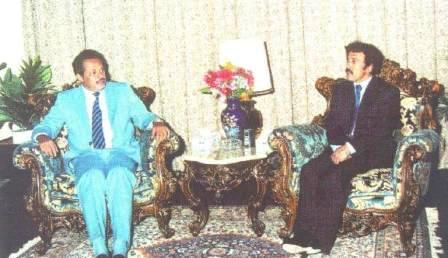 الرئيسان علي عبدالله صالح وعلي ناصر محمد في صنعاء 1985م