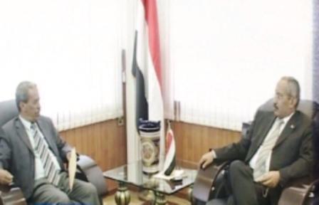 وزير العدل يلتقي نقيب الصحافيين