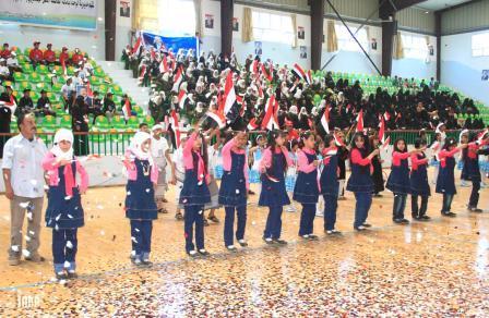 من الحفل الفني والخطابي الجماهيري بعيد الوحدة في الأمانة