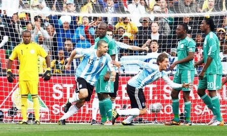 هدف الأرجنتين في مرمى نيجيريا