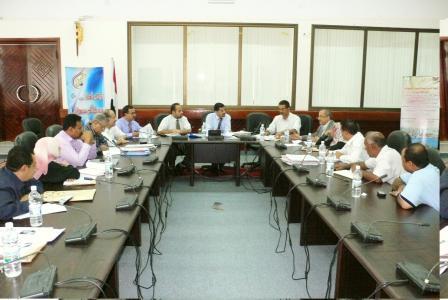 الهيئة الادارية للمجلس المحلي بعدن في اجتماعها أمس