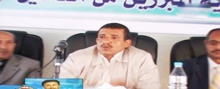 الزنم خلال تكريم موظفي جامعة إب