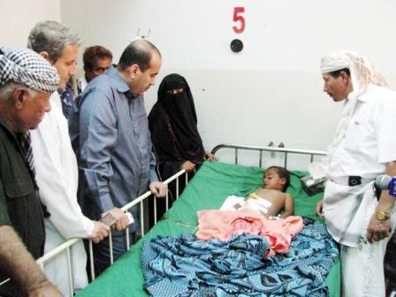 اليماني لدى اطمئنانه على الحالة الصحية للطفلين