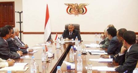 وزير العدل ومدير البنك المركزي يناقشان الاحكام القضائية ضد المؤسسات والجهات الحكومية