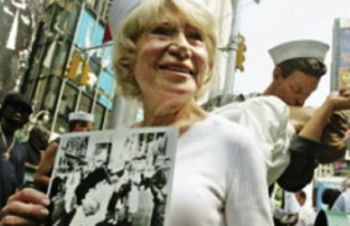 شاين خرجت مع آلاف الأمريكيين للاحتفال بيوم النصر