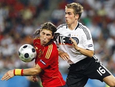 لقاء سابق بين المنتخب الألماني والإسباني