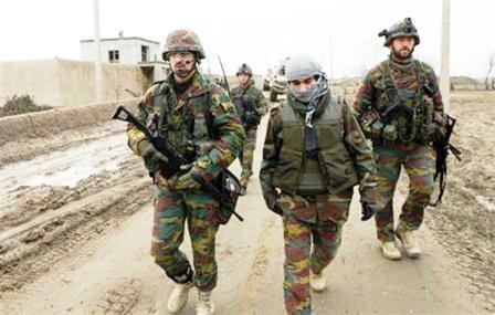 جنود من قوة المعاونة الأمنية الدولية التابعة لحلف شمال الأطلسي في أفغانستان يوم 16 ديسمبر 2009